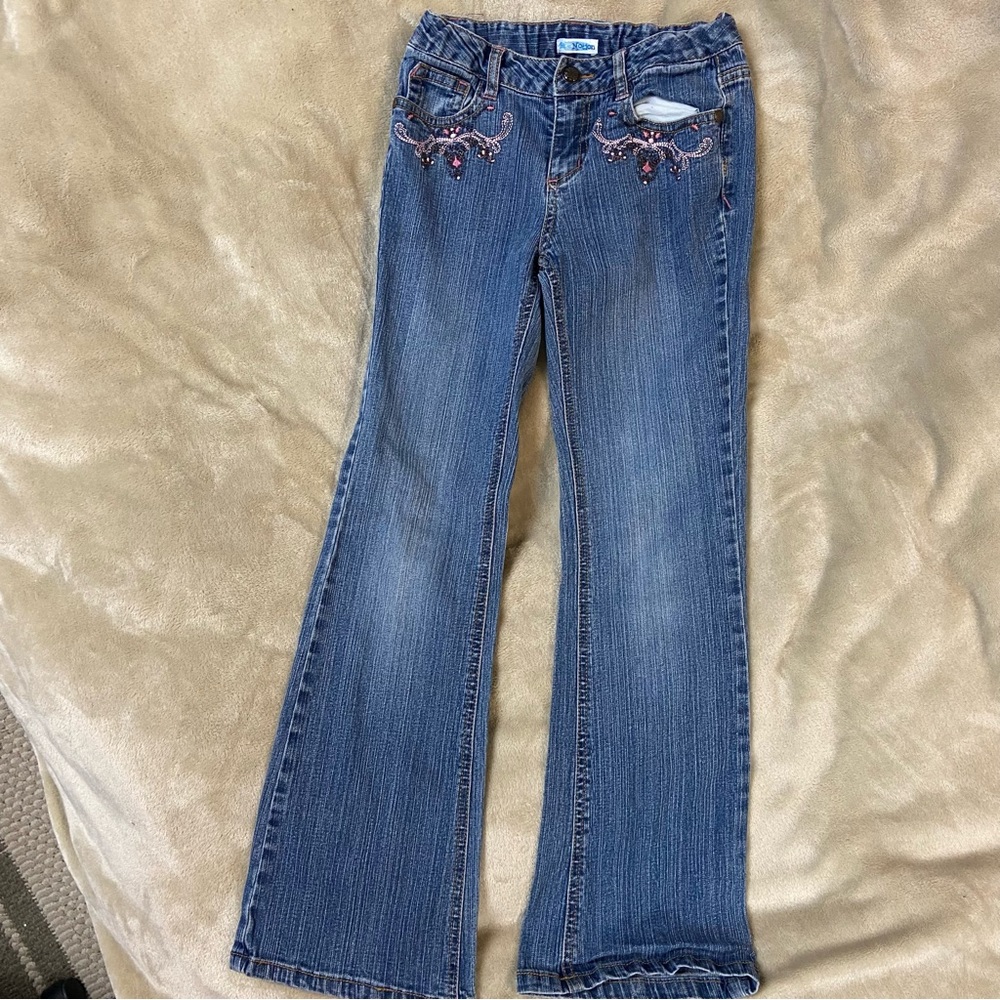 Blue Motion Jeans with Pink Stitching around pockets. size 10